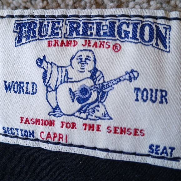 True Religion Flat Front Rolled Capri Pants w/ Flaps Women's Size 29 (NWT) - Picture 3 of 7